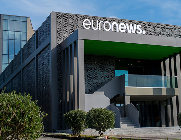 Sede Euronews a Tirana: ambienti confortevoli grazie ai sistemi di climatizzazione Clivet.